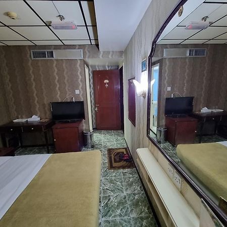West Hotel Dubai Esterno foto
