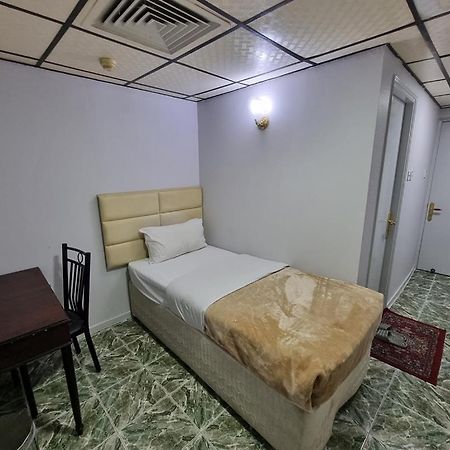West Hotel Dubai Esterno foto